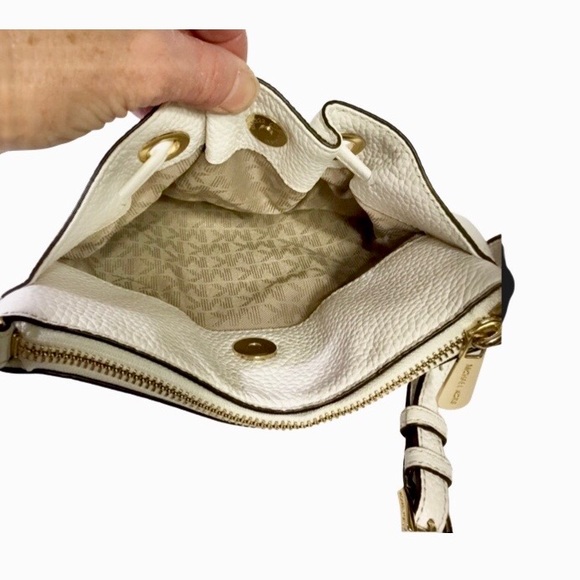 Michael Michael Kors Camden Crossbody Bag - Picture 5 of 8